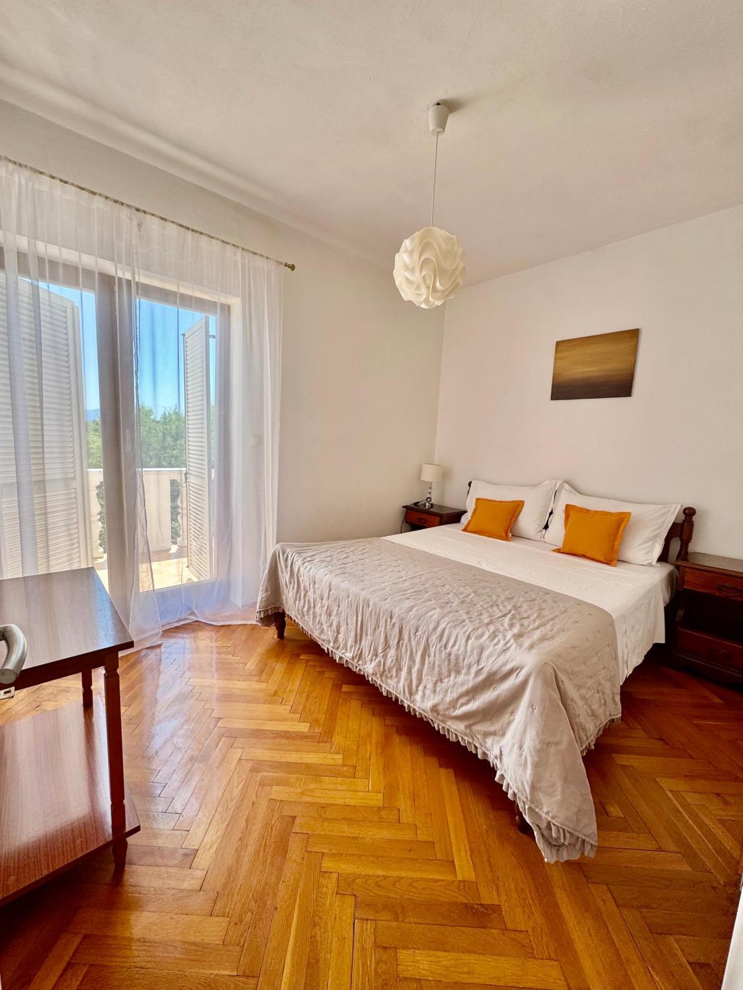 Zile Apartment